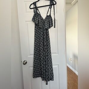 UK2LA Black and White Floral Dress size XS